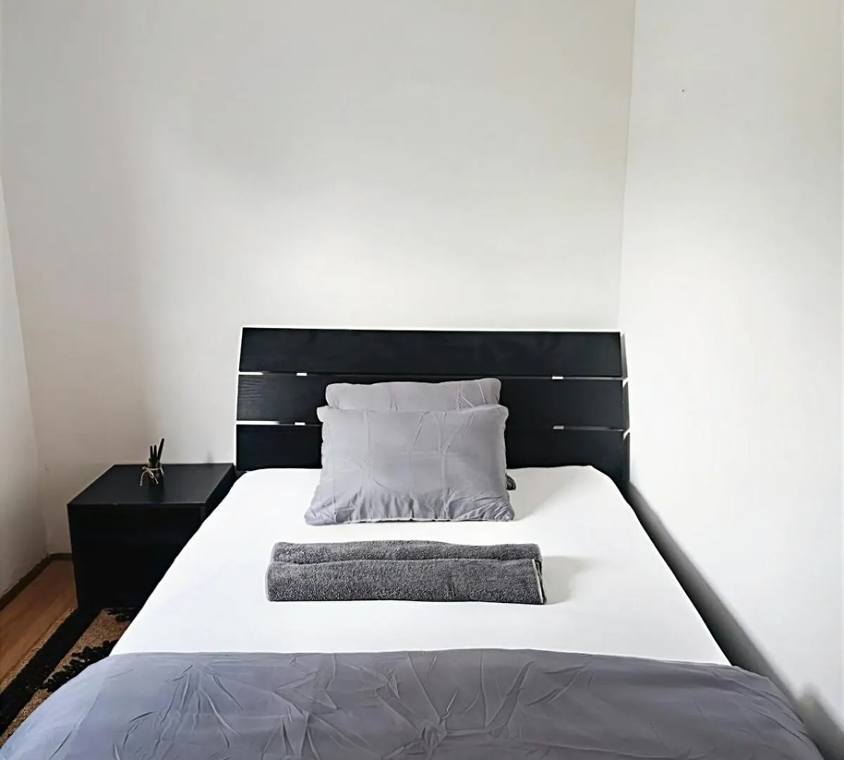 Quiet Apartment For Four People location